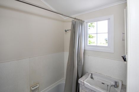 Photo of property in 15 Williams Street, Maheno, Oamaru, 9495