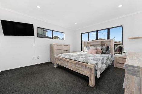 Photo of property in 39b Chieftain Rise, Goodwood Heights, Auckland, 2105