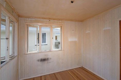 Photo of property in 27 Hill Crescent, Papakura, 2110