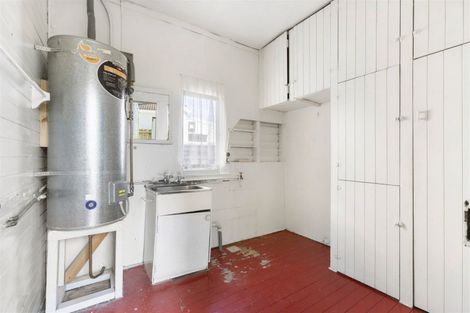 Photo of property in 34 Derby Street, Westport, 7825