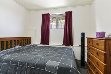 Photo of property in 5a Utting Street, Birkdale, Auckland, 0626