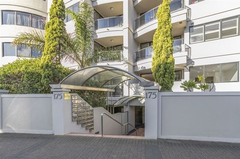 Photo of property in 1i/175 Hurstmere Road, Takapuna, Auckland, 0622