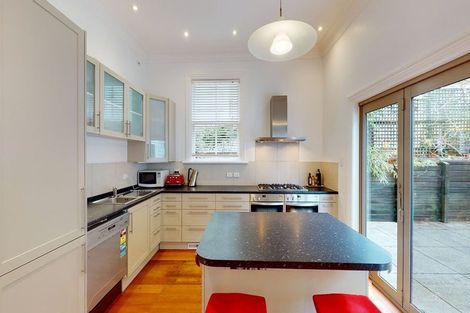 Photo of property in 37 Grove Road, Kelburn, Wellington, 6012