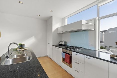 Photo of property in 2/4 Campbell Road, Takapuna, Auckland, 0622