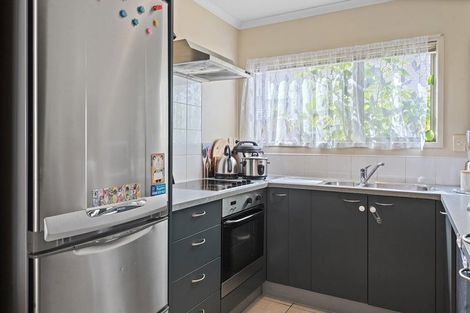 Photo of property in 39 Tiri Tiri Road, Birkdale, Auckland, 0626