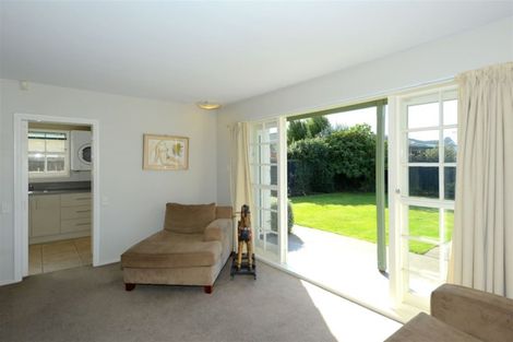 Photo of property in 11 Hillcrest Place, Avonhead, Christchurch, 8042