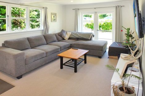 Photo of property in 14 Carthew Terrace, Foxton Beach, Foxton, 4815