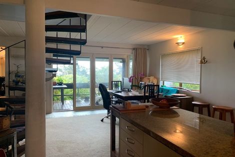 Photo of property in 1/39 Brigantine Drive, Beach Haven, Auckland, 0626