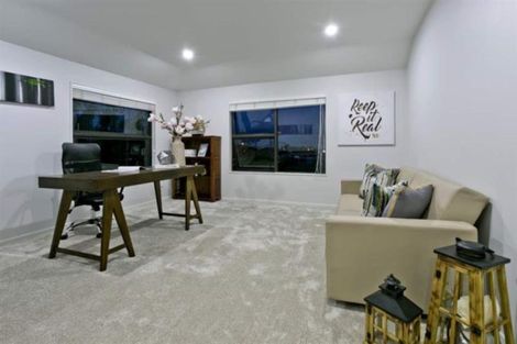 Photo of property in 158b East Coast Road, Forrest Hill, Auckland, 0620