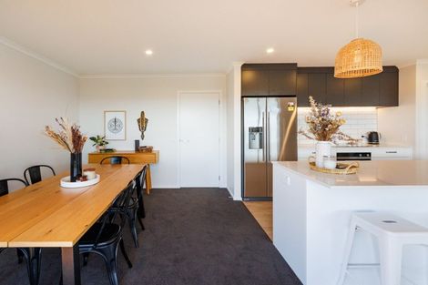 Photo of property in 50 Atlantic Drive, Fitzherbert, Palmerston North, 4410