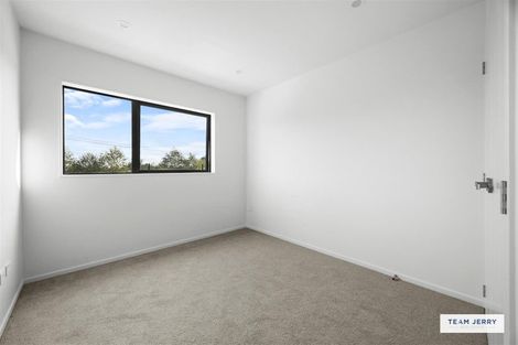 Photo of property in 137 Grove Road, Papakura, 2110