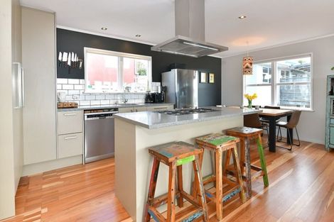 Photo of property in 7 Norfolk Road, Stanmore Bay, Whangaparaoa, 0932