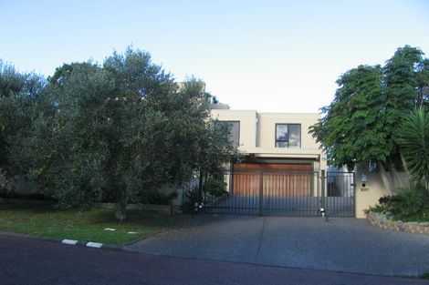 Photo of property in 12 Icarus Place, Half Moon Bay, Auckland, 2012