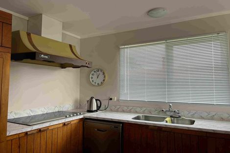 Photo of property in 10 Braemar Road, Rothesay Bay, Auckland, 0630