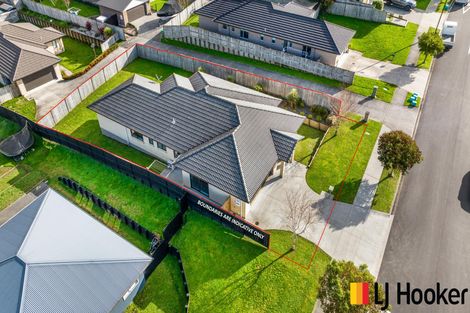 Photo of property in 15 Parkgrove Crescent, Pokeno, 2402