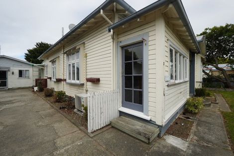 Photo of property in 330 Featherston Street, Palmerston North, 4414
