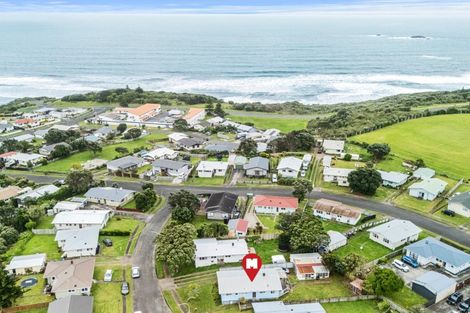 Photo of property in 7 Tohu Place, Spotswood, New Plymouth, 4310
