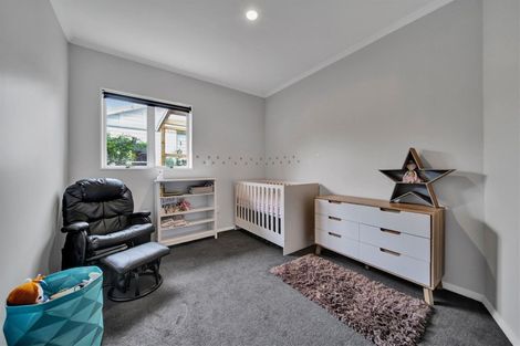 Photo of property in 24 Disraeli Street, Hawera, 4610