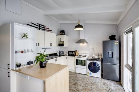 Photo of property in 2/204a Park Road South, Akina, Hastings, 4122