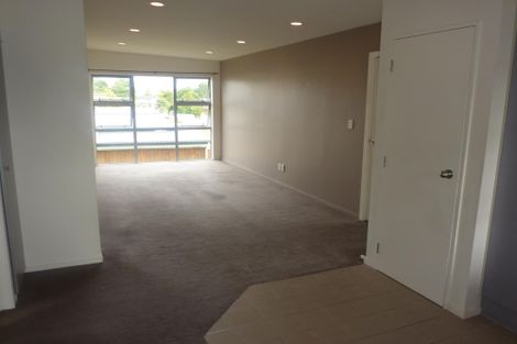Photo of property in 4/33 Kenderdine Road, Papatoetoe, Auckland, 2025