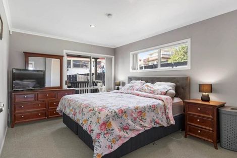 Photo of property in 152 Everglade Drive, Totara Heights, Auckland, 2105