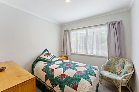 Photo of property in 5 Tauhou Place, Waikanae, 5036