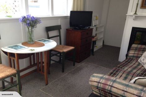 Photo of property in 81 Roxburgh Street, Mount Victoria, Wellington, 6011