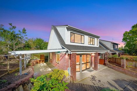 Photo of property in 2/22 Cornelian Crescent, Half Moon Bay, Auckland, 2012