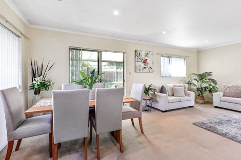 Photo of property in 2/38 Sandwich Road, St Andrews, Hamilton, 3200