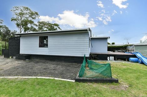 Photo of property in 4 Rere Place, Parakai, 0830