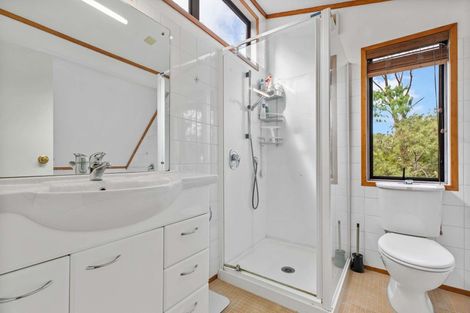 Photo of property in 58a Lantana Road, Green Bay, Auckland, 0604