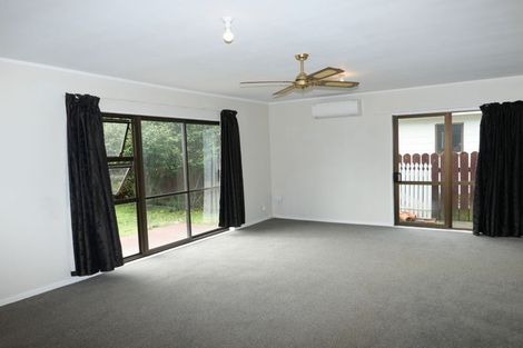 Photo of property in 72 Aorangi Road, Paraparaumu, 5032