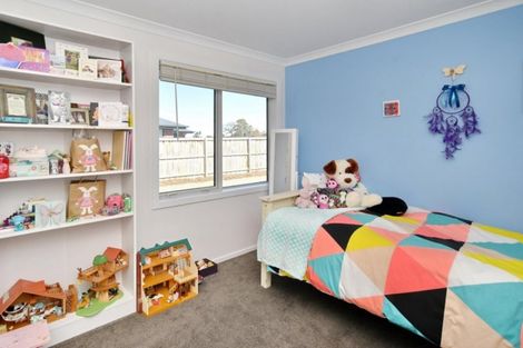 Photo of property in 79 Willowside Place, Amberley, 7410