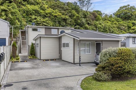 Photo of property in 16b Lincoln Avenue, Tawa, Wellington, 5028