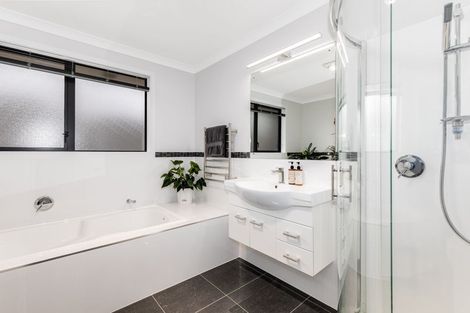 Photo of property in 73 Aotea Drive, Aotea, Porirua, 5024