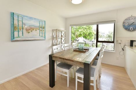 Photo of property in 75 Bay Street, Red Beach, 0932