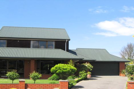 Photo of property in 33 Cherrywood Place, Redwood, Christchurch, 8051