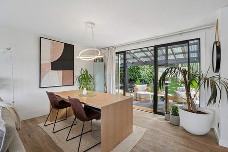 Photo of property in 17 Arawata Terrace, Fernhill, Queenstown, 9300