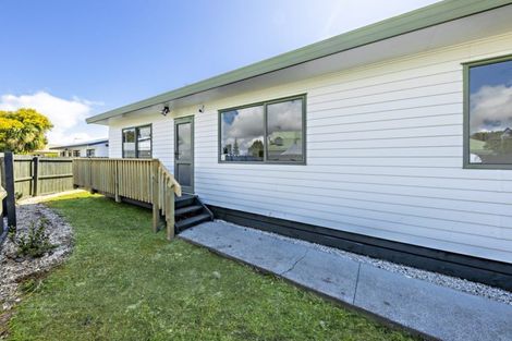 Photo of property in 32 Barneys Farm Road, Clendon Park, Auckland, 2103