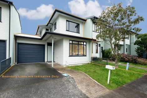 Photo of property in 19/2 Armoy Drive, East Tamaki, Auckland, 2016