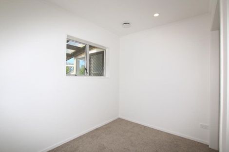 Photo of property in 3/5 Tobruk Crescent, Milford, Auckland, 0620