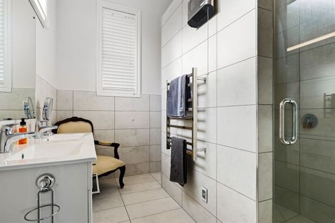 Photo of property in 2a Jahan Lane, Cashmere, Christchurch, 8022