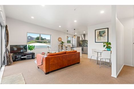 Photo of property in 2 Beachcomber Road, Mangawhai Heads, Mangawhai, 0505