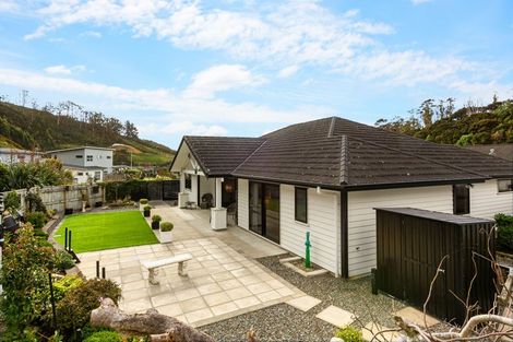 Photo of property in 64 Banks Boulevard, Whitby, Porirua, 5024