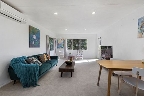 Photo of property in 24 Dovey Place, Massey, Auckland, 0614