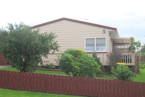 Photo of property in 43 Aldern Road, Massey, Auckland, 0614