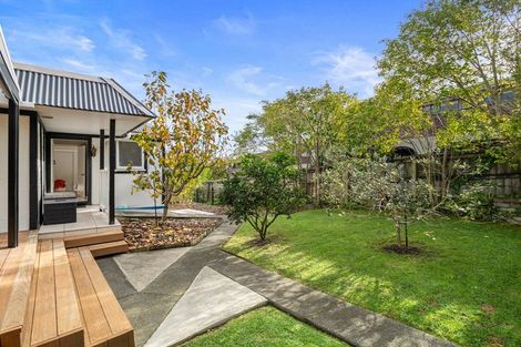 Photo of property in 2/531 Beach Road, Murrays Bay, Auckland, 0630