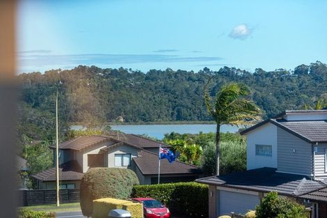 Photo of property in 3 Lemon Grove Lane, Greenhithe, Auckland, 0632
