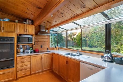 Photo of property in 4 Kathleen Place, Rainbow Point, Taupo, 3330