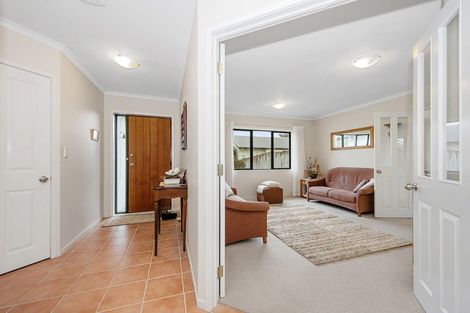 Photo of property in 12 Buckingham Place, Rototuna North, Hamilton, 3210